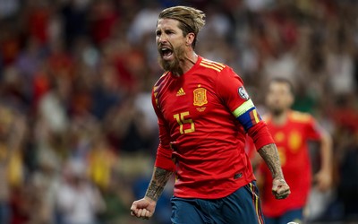 欧盈体育热议-蒂勒曼斯直言球队目标前四