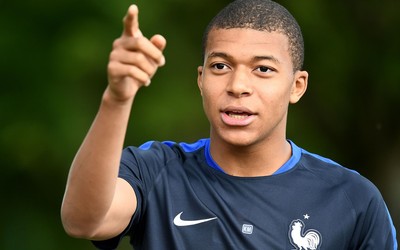 欧盈体育热评-马修瑞安面对吊射狼狈回追